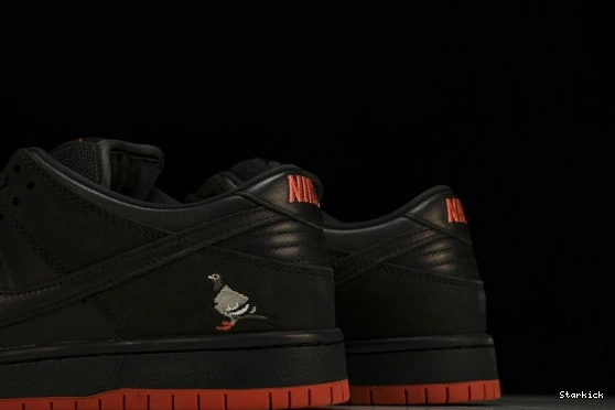 883232-008 Nike Low Black SB Dunk Pigeon 0927